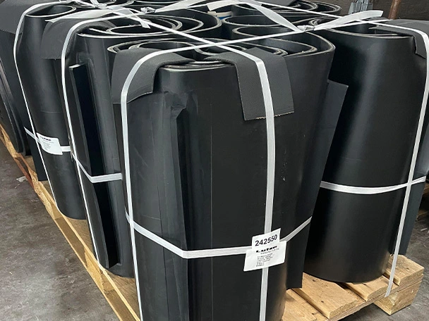 Magnet belts with cleats on a pallet ready for dispatch