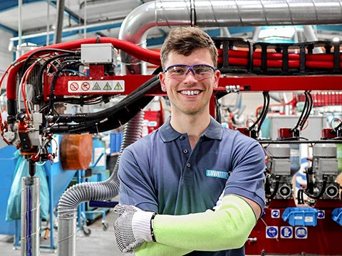 Auszubildender Maschinen- und Anlagenführer mit Schwerpunkt Metall- und Kunststofftechnik