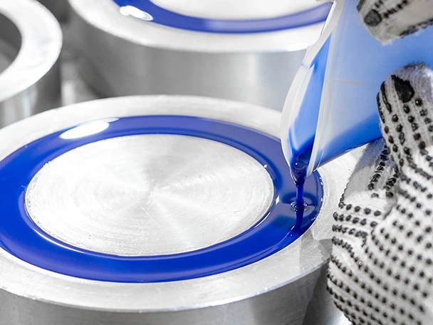Polyurethane solutions molding