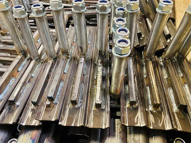 flt bolts for screens