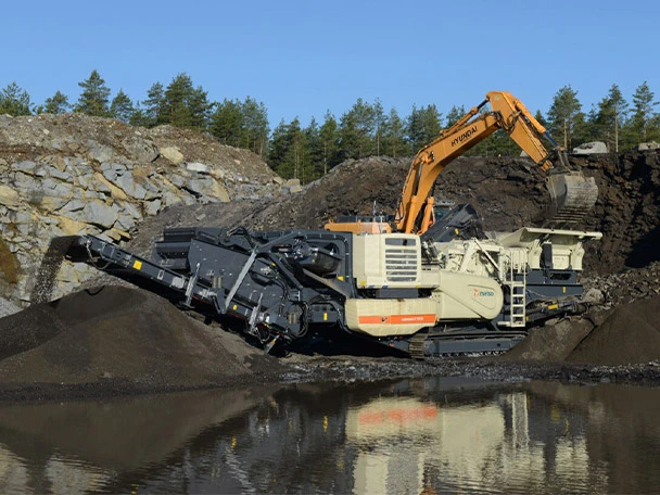 Metso LT1213S mobile impact crusher
