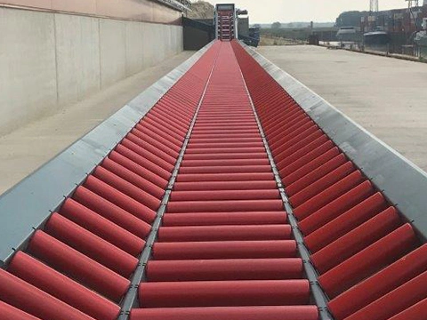 Conveyor belt idler stations