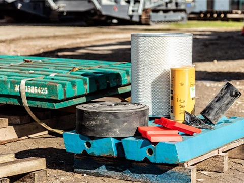 Spare and wear parts for crushers