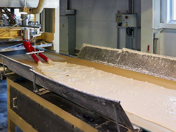 Solutions for plasterboard or setting belts for the gypsum industry