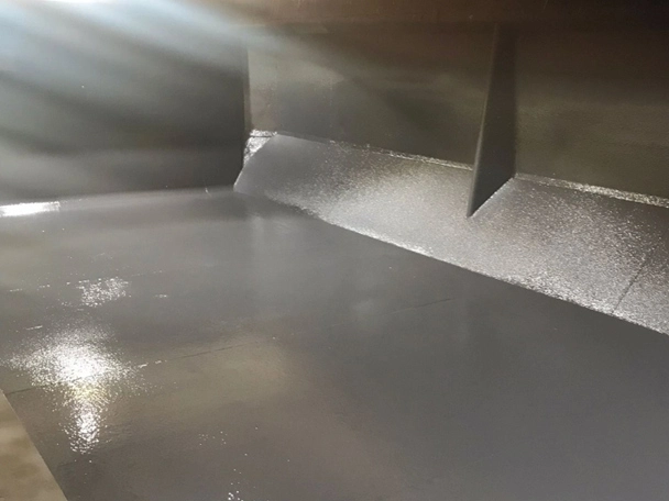 Spray coating train wagon