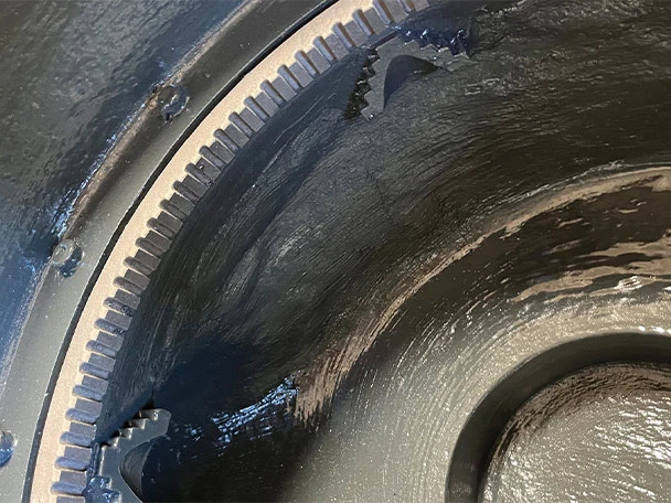 Pump housing recently refreshed with sic casting polymer